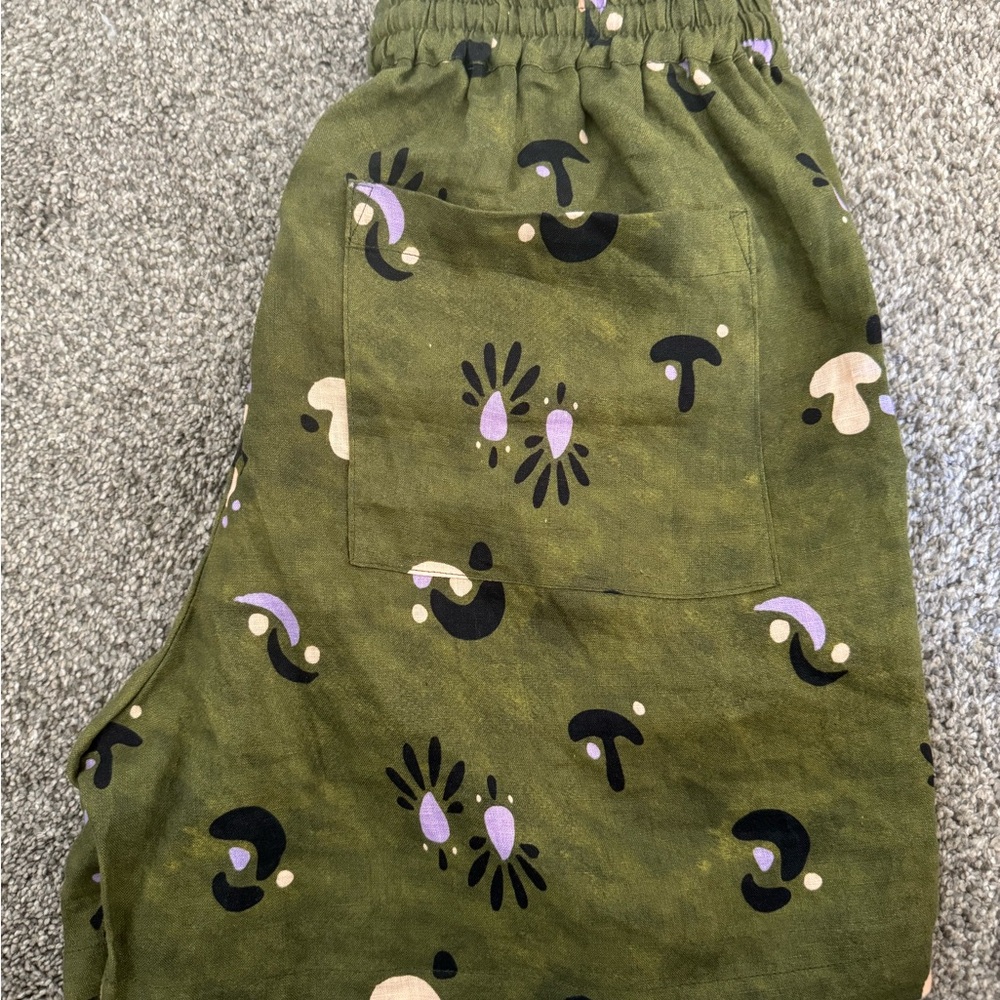 Linen Shorts - Picture 4 of 10